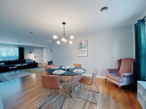 Dining - Beautiful Three Bedroom one story house on quiet street (Richmond)