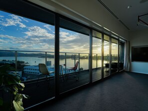 Suite monolocale, vista oceano, ad angolo | Vista balcone