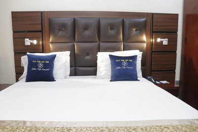 Golden Tulip Garden City Hotel - Rivotel