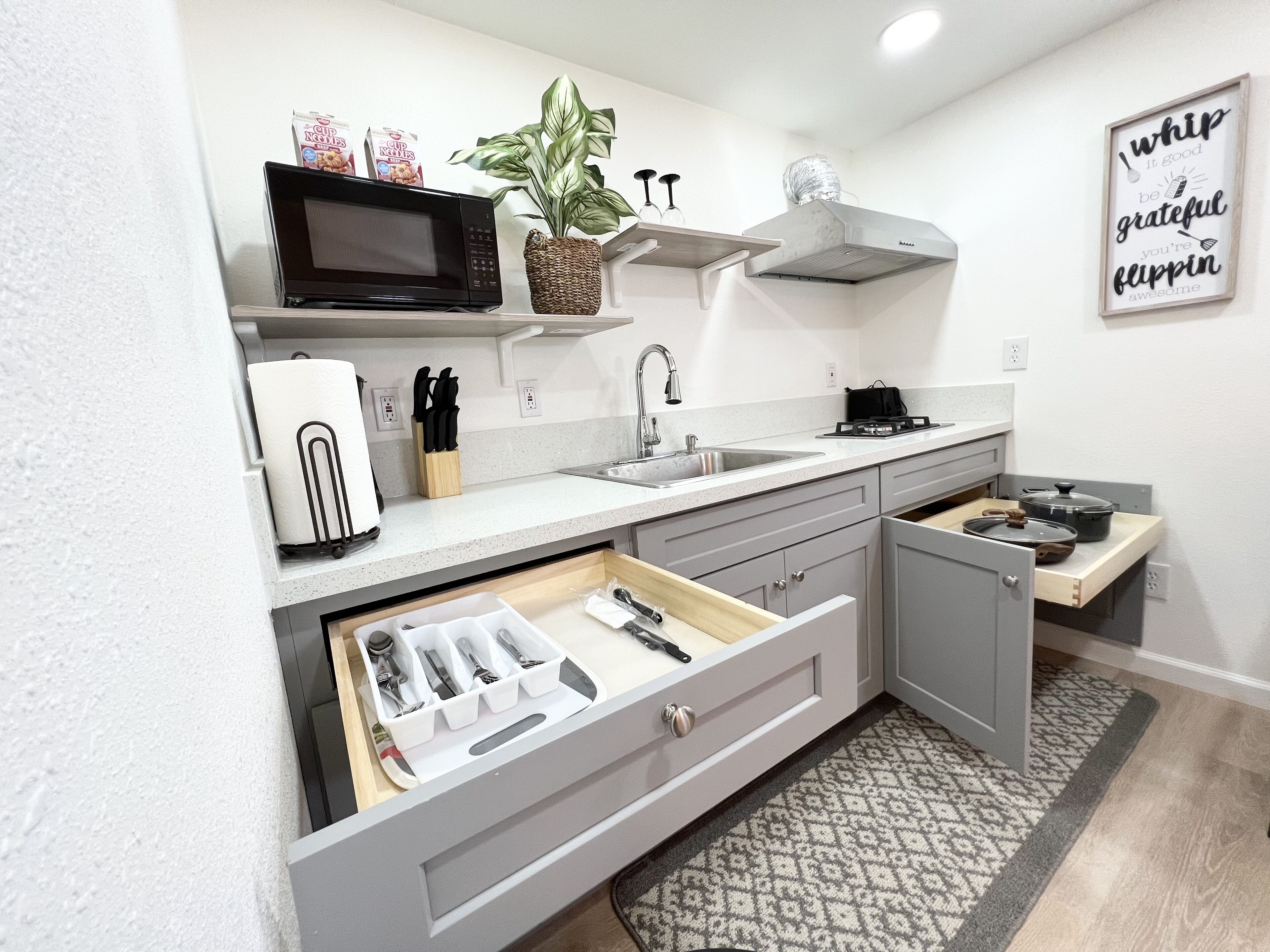 冰箱、微波炉、炉灶、茶具/咖啡用具