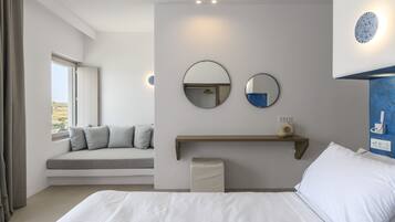 Egyptian cotton sheets, premium bedding, down comforters, minibar