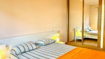 2 bedrooms, iron/ironing board, travel crib, bed sheets
