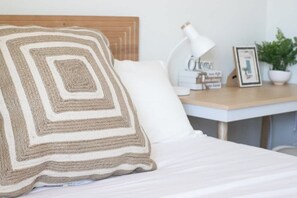 3 habitaciones, tabla de planchar con plancha, cuna de viaje y wifi 