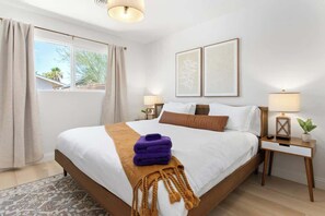 3 chambres, fer et planche à repasser, lit de bébé portatif, Wi-Fi