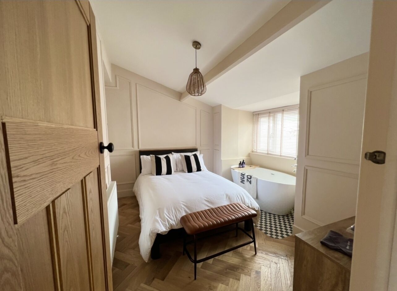 2 bedrooms, iron/ironing board, travel cot, free WiFi