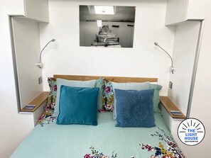 1 habitación, escritorio, tabla de planchar con plancha y wifi gratis 