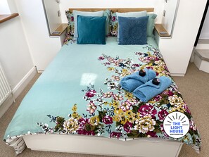 1 bedroom, desk, iron/ironing board, free WiFi