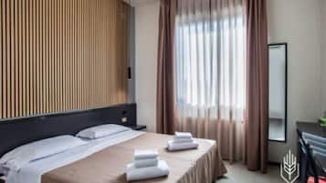 Minibar, Schreibtisch, laptopgeeigneter Arbeitsplatz