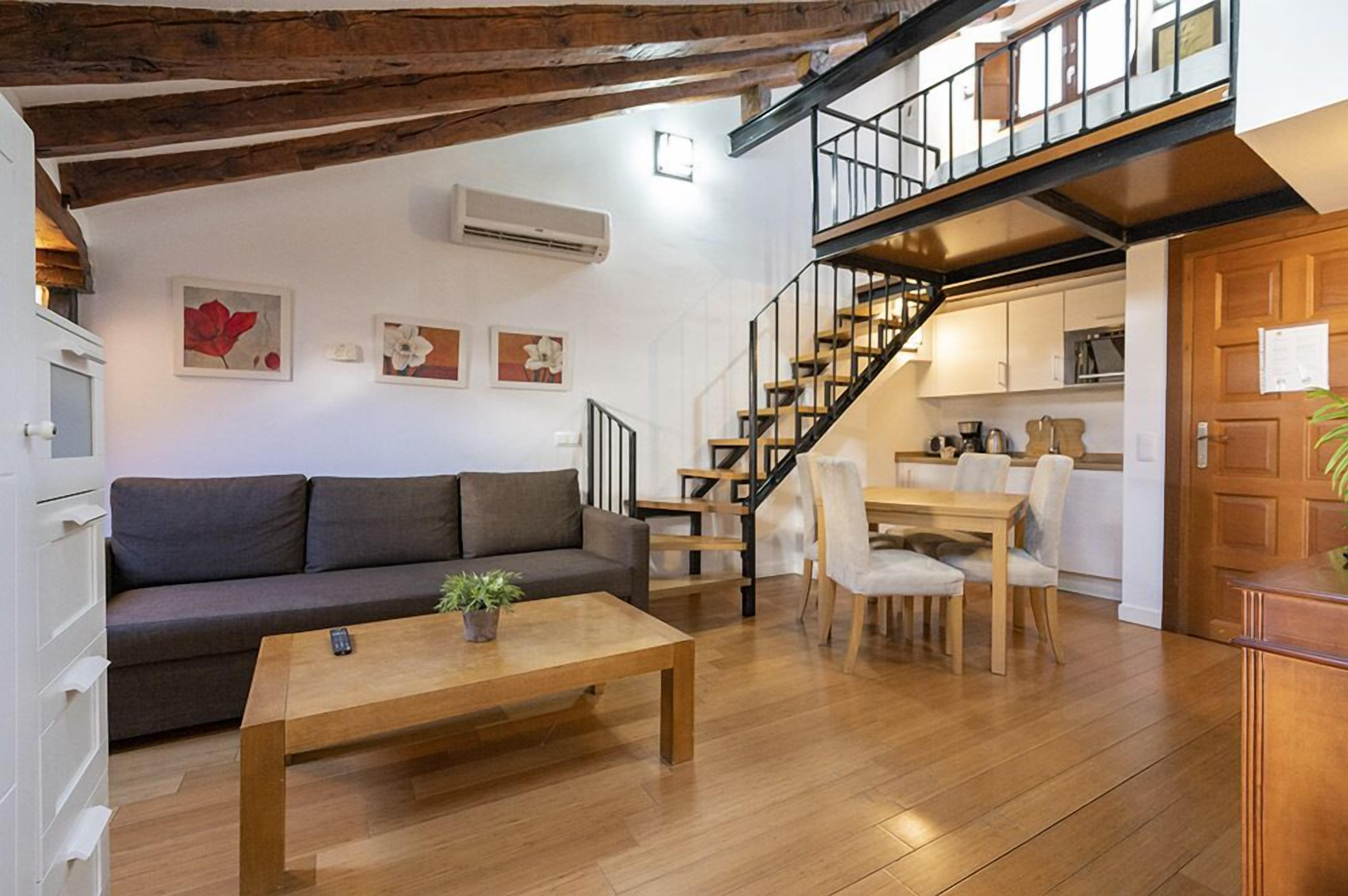 Deluxe Penthouse | Room amenity