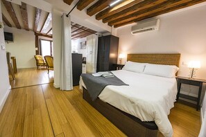Comfort Studio | Room amenity - Apartamentos Huertas (Madrid)