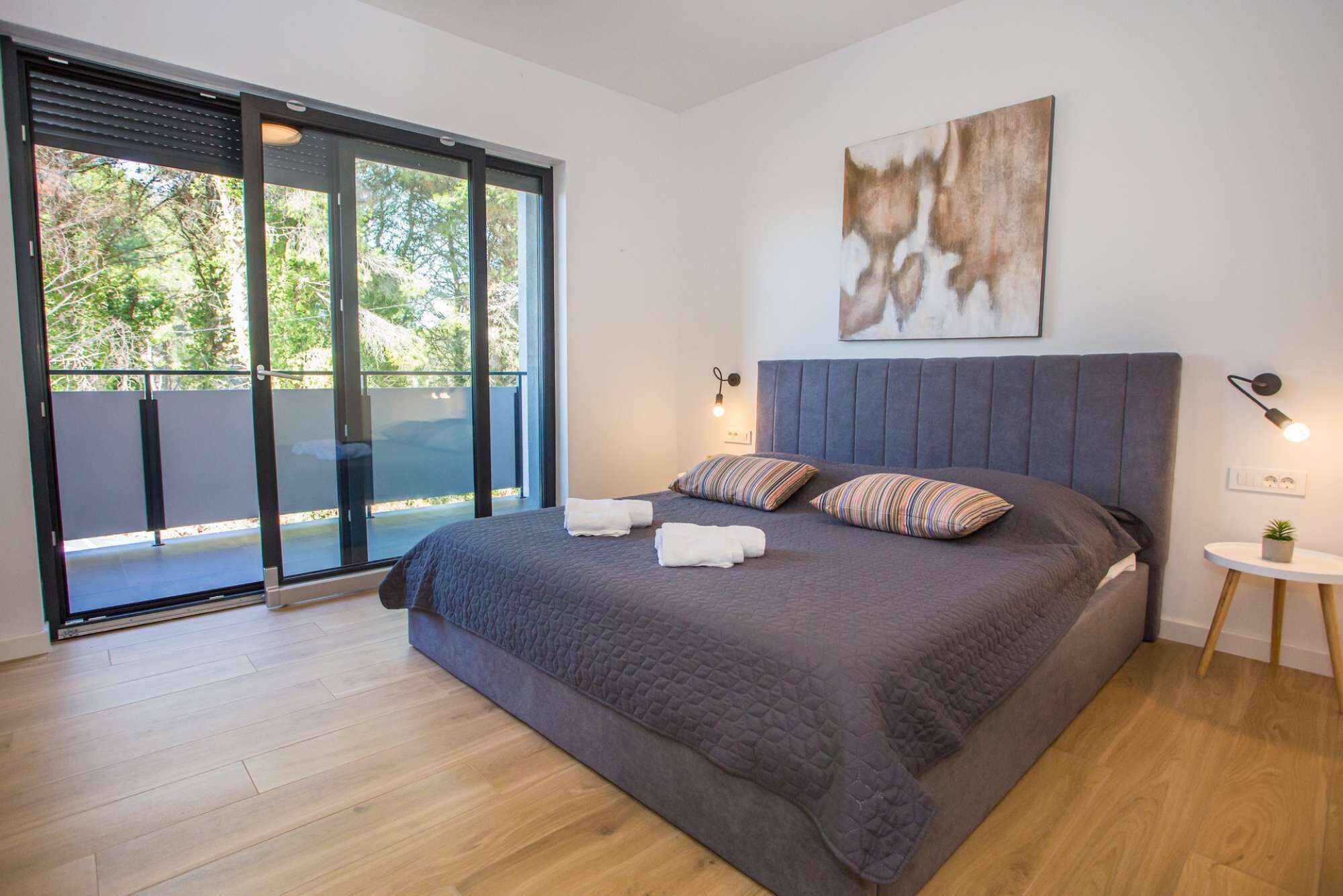 2 bedrooms, WiFi, bed sheets