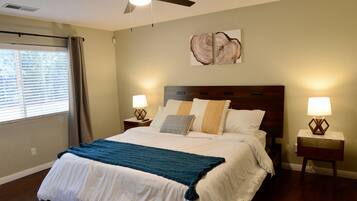 4 Schlafzimmer, Bügeleisen/Bügelbrett, kostenloses WLAN, Bettwäsche