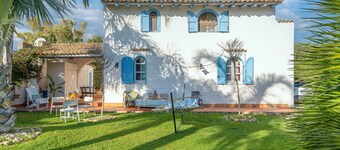 Villa 'Casa Vacanza Cristina' with Private Pool, Terrace & Wi-Fi