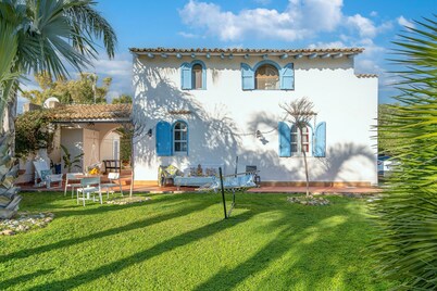 Villa 'Casa Vacanza Cristina' with Private Pool, Terrace & Wi-Fi