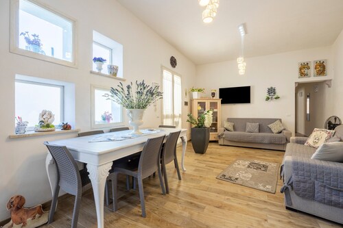 Vacation Home "Maison Nina" with Private Garden, Covered Terrace & Wi-Fi