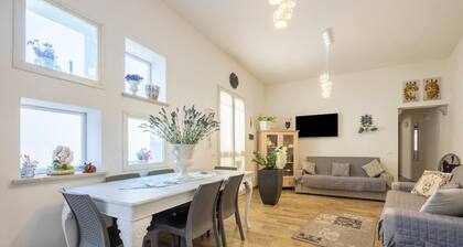 Vacation Home "Maison Nina" with Private Garden, Covered Terrace & Wi-Fi