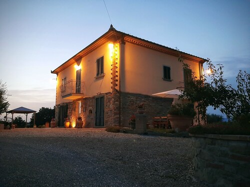 Apartment 'Vencaglia Casa del Nonno Bingheri' with Private Terrace & Wi-Fi