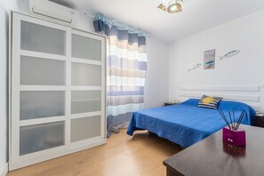 2 bedrooms, iron/ironing board, free WiFi, bed sheets - Apartment Piso Playa Centro Villajoyosa with Sea View, Terrace & Wi-Fi (VILLAJOYOSA)