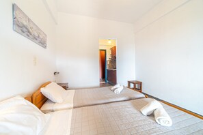 Free WiFi, bed sheets