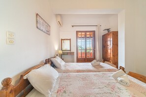 Free WiFi, bed sheets