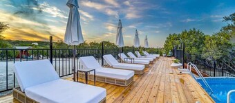 La Estrella | Hill Country Tipi + Pet Friendly