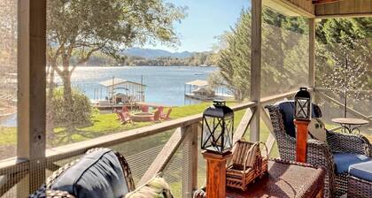 Red Door Retreat House & Cottage on Lake Chatuge- by Chatuge Home Concierge<br>Lakefront, private dock, fire pit, hot tub