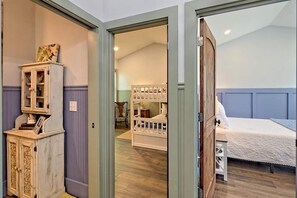 5 habitaciones, tabla de planchar con plancha y wifi gratis