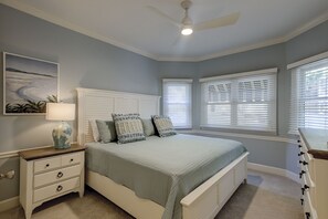 3 chambres, fer et planche à repasser, accès au Wi-Fi (inclus)