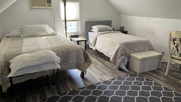 2 bedrooms, desk, travel crib, free WiFi