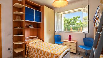 2 camere, ferro/asse da stiro, Wi-Fi gratuito, lenzuola