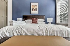 Unclassified image, 5 of 33, button