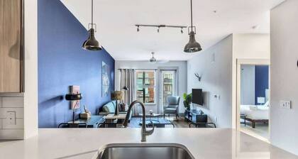 Boulevard Stays Stylish and Beautiful 1BR Suite Pool, Parking