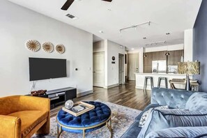 Unclassified image, 5 of 39, button