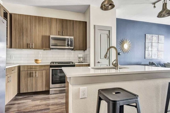 Unclassified image, 1 of 34, button