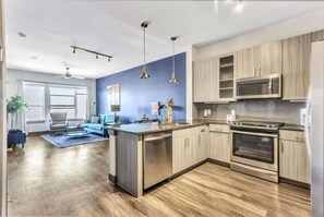Fridge, microwave, oven, stovetop - Boulevard Stays Dashing 1BR Suite Pool, Parking Gym I (Richardson)
