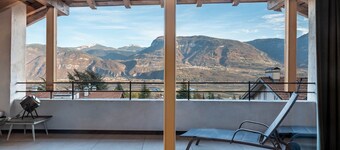 Appartamento "Eichhof Wacholder" con terrazza coperta privata, giardino in comune e Wi-Fi
