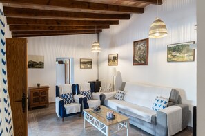 Televisión, reproductor de DVD y estéreo 