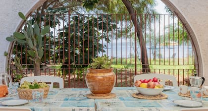 Villa "Rossana sul Mare" mit privater Außenterrasse, Gemeinschaftsgarten und WLAN