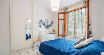 Villa "Rossana sul Mare" mit privater offener Terrasse, gemeinschaftlich genutztem Garten und WLAN