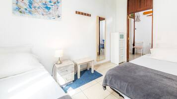 2 quartos, ferros/tábuas de passar roupa, Wi-Fi de cortesia