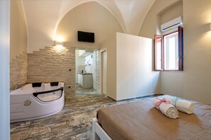 1 bedroom, iron/ironing board, free WiFi, bed sheets - Holiday Home "Sg Apartment" with Wi-Fi (Massafra)