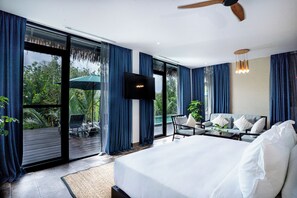 Suite Private Pool Twin Villa | Egyptian cotton sheets, premium bedding, down comforters, pillowtop beds - RiverTree Villa & Resort (Kampot)