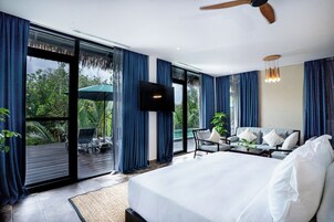 Suite Private Pool Twin Villa | Egyptian cotton sheets, premium bedding, down comforters, pillowtop beds