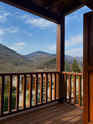 Property grounds - Apartment "El Mirador de Llanars" with Access to Ski Slopes & Mountain View (Llanars)