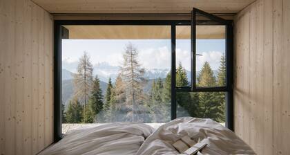 Apartment Hotel "Anders Mountain Suites 2" with Private Sauna, Slope Access & Wi-Fi