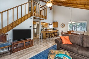 House, 4 Bedrooms | Living area | Smart TV, streaming services - Three Wild Turkeys - Amazing Outdoor Spaces! 2 Decks! by Yosemite Region Resorts (Groveland)