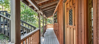 The Big Easy - Lakefront Only 1 mile to Popular Marina Beach! by Yosemite Region Resorts