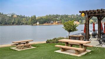 House, 3 Bedrooms | Property grounds