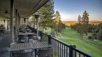 House, 3 Bedrooms | Outdoor dining