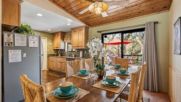 House, 3 Bedrooms | Dining